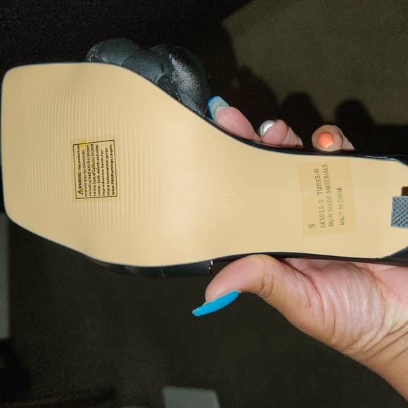 Fashion Nova Sandals - Picture 6 of 6